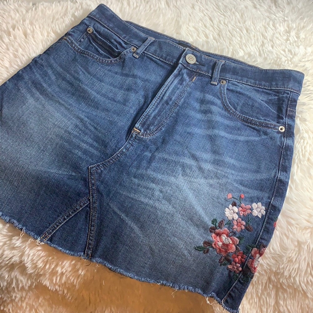 Embroidered Floral Denim Skirt - Blue